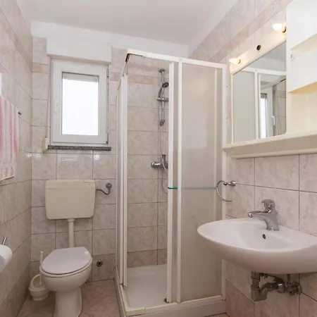 Awesome Apartment In Pula With House Sea View プーラ