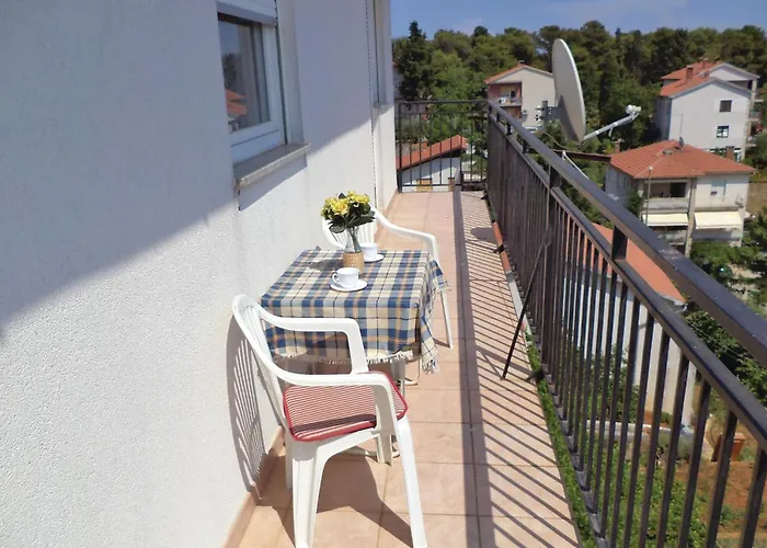 2 Bedroom Cozy In * Pula