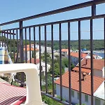 Apartment 2 Bedroom Cozy In Pula