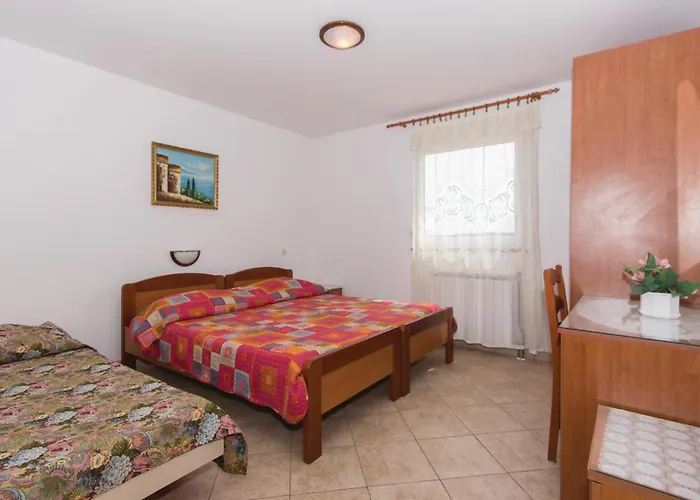 2 Bedroom Cozy In Pula
