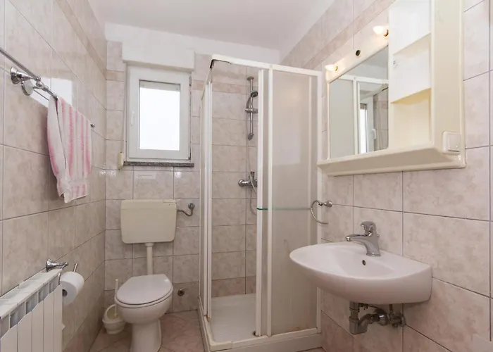 2 Bedroom Cozy In 普拉