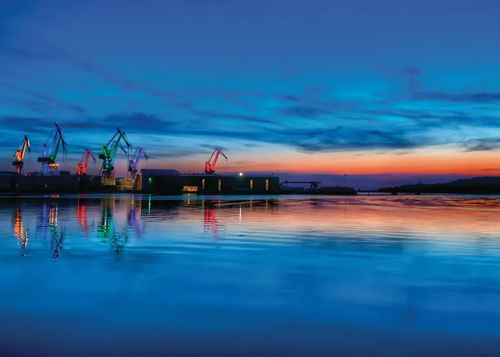 2 Bedroom Cozy In 公寓 *