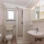 2 Bedroom Cozy In Pula